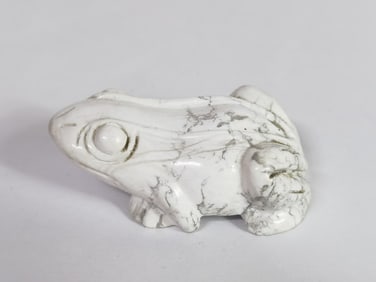 Vintage White Howlite Carved Frog
