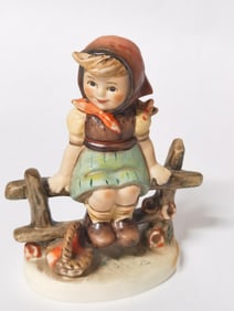 Goebel Hummel "Just Resting" Porcelain Figurine