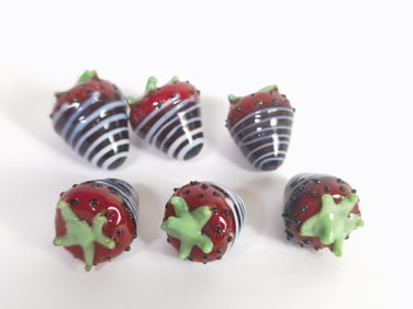 (6) Vintage Art Glass Chocolate Covered Strawberri