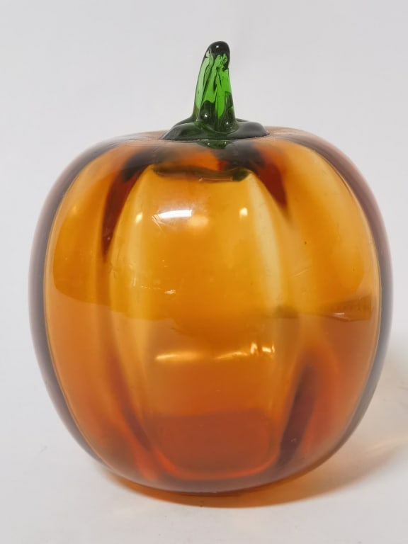 Vintage Orange Art Glass Pumpkin: Vintage Orange Art Glass Pumpkin, 4.5in