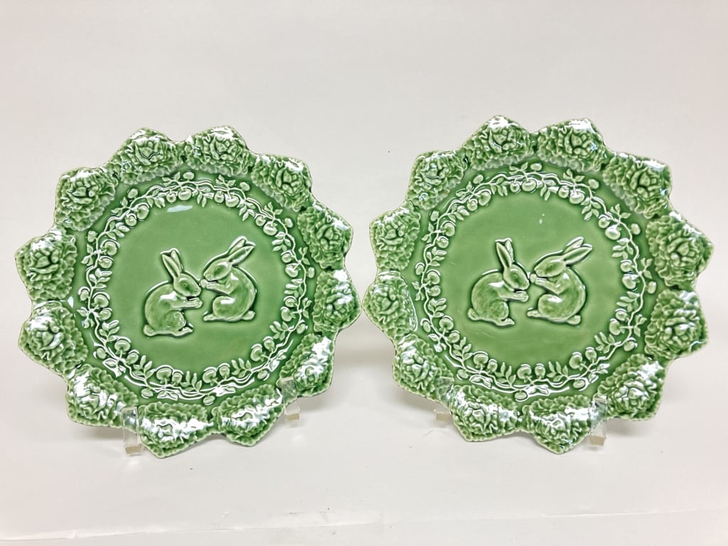Pr. of Bordallo Pinheiro Porcelain Scalloped Rabbi: Pr. of Bordallo Pinheiro Porcelain Scalloped Rabbit Green Plates, 8.25in