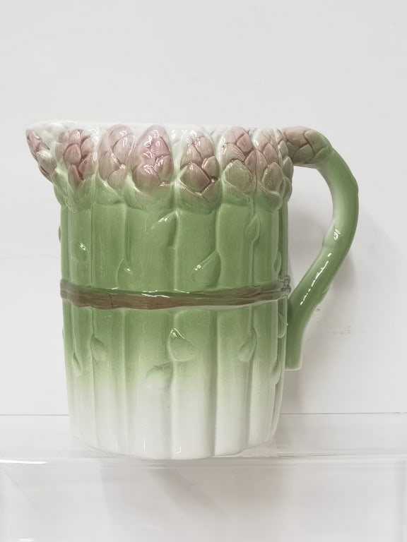 Porcelain Asparagus Water Pitcher (1 of 3)