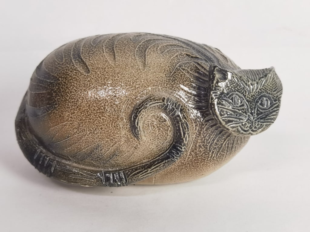 Vintage Signed Bergenz Porcelain Cat Sculpture: Vintage Signed Bergenz Porcelain Cat Sculpture, 2.5in by 4in