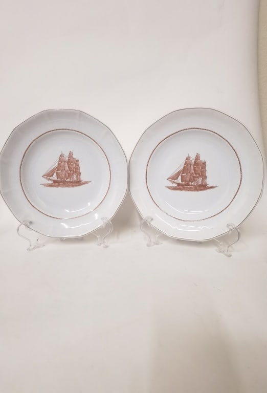 (2) Vintage Wedgwood Porcelain Flying Cloud Plates (1 of 4)