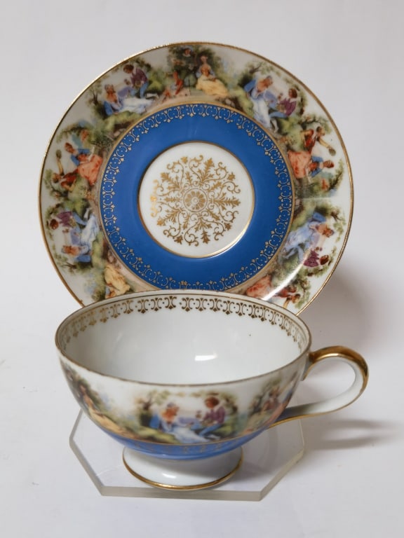 Vintage Ardalt Lenwile Gilt Porcelain Figurine Tea: Vintage Ardalt Lenwile Gilt Porcelain Figurine Tea Cup, 6in