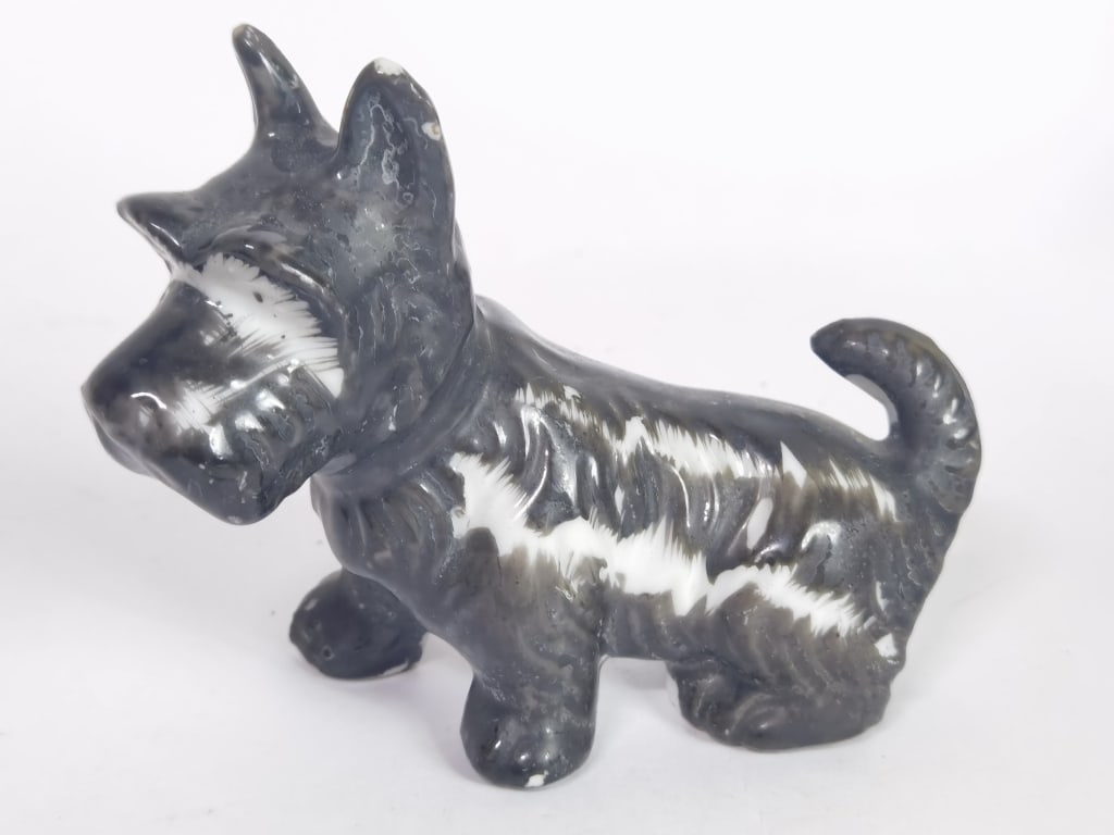 Vintage Ceramic Scottish Terrier Dog: Vintage Ceramic Scottish Terrier Dog, 4in by 5in