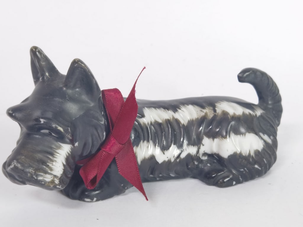 Vintage Ceramic Scottish Terrier Dog (1 of 3)
