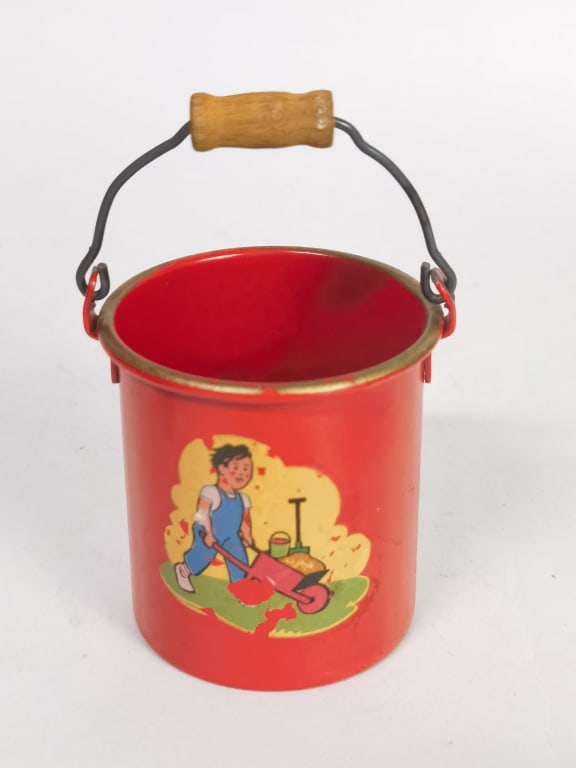 Vintage Red Sand Pail (1 of 2)