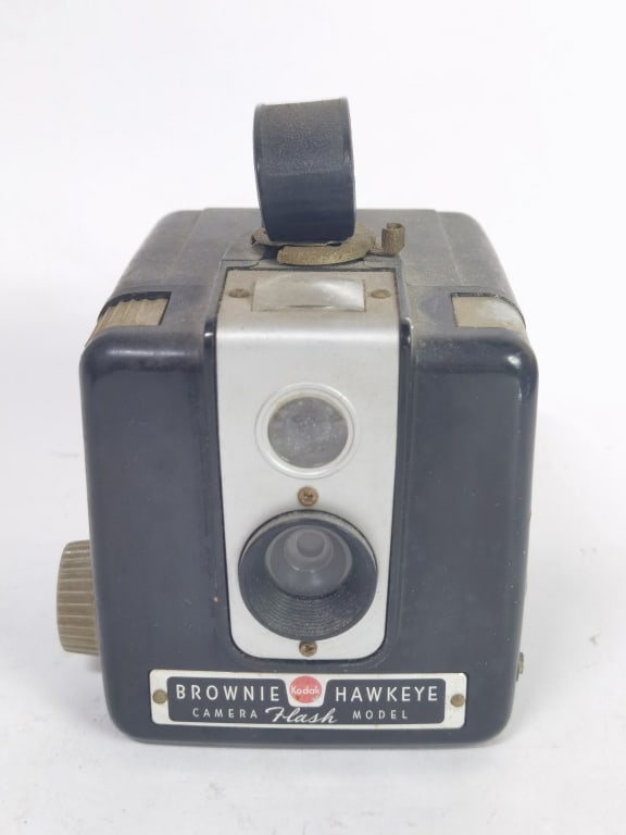 Vintage Kodak Brownie Hawkeye Flash Camera (1 of 5)