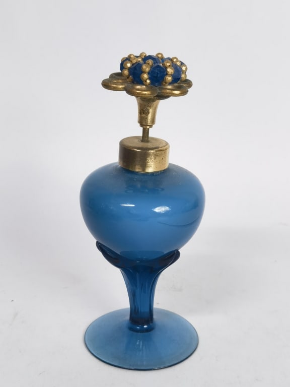 Vintage Blue Glass Perfume Atomizer: Vintage Blue Glass Perfume Atomizer, 5in