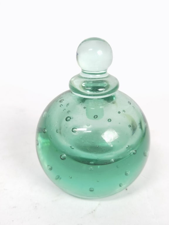 Vintage MMA Blown Green Glass Perfume Bottle: Vintage MMA Blown Green Glass Perfume Bottle, 4.25in