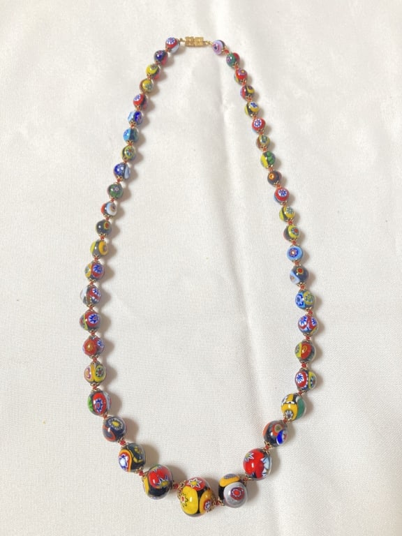 Vintage Murano Italy Millefiori Bead Necklace: Vintage Murano Italy Millefiori Bead Necklace, 11in