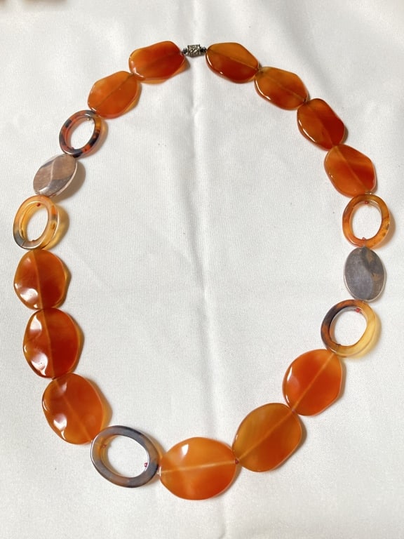 Agate Carved Bead Necklace: Agate Carved Bead Necklace, 13in