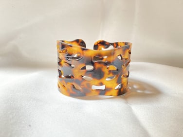 Costume Faux Tortoise Carved Bangle Bracelet