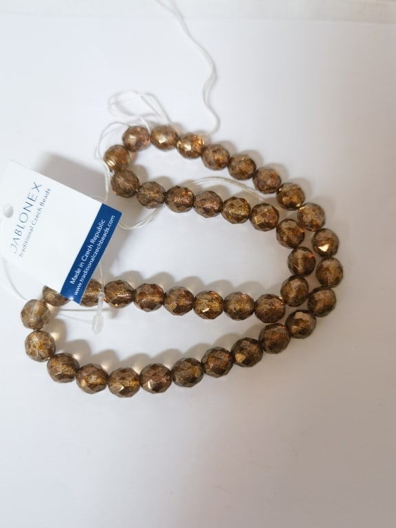Group of Costume Jewelry Beads: Group of Costume Jewelry Beads