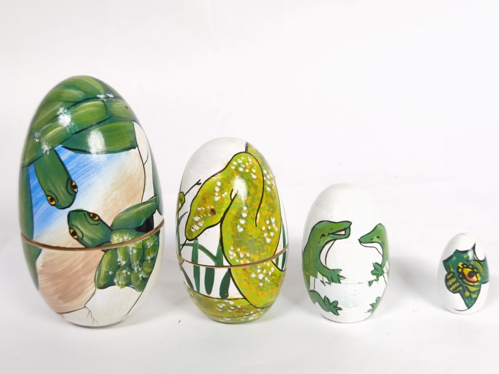 Vintage Russian Hand Painted Animal Nesting Dolls: Vintage Russian Hand Painted Animal Nesting Dolls, 4.5in