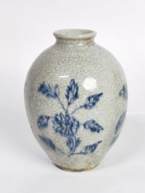 Vintage Chinese B&W Ge Glaze Vase