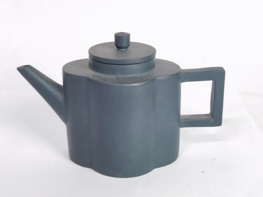 Vintage Chinese YiXing ZiSha Teapot