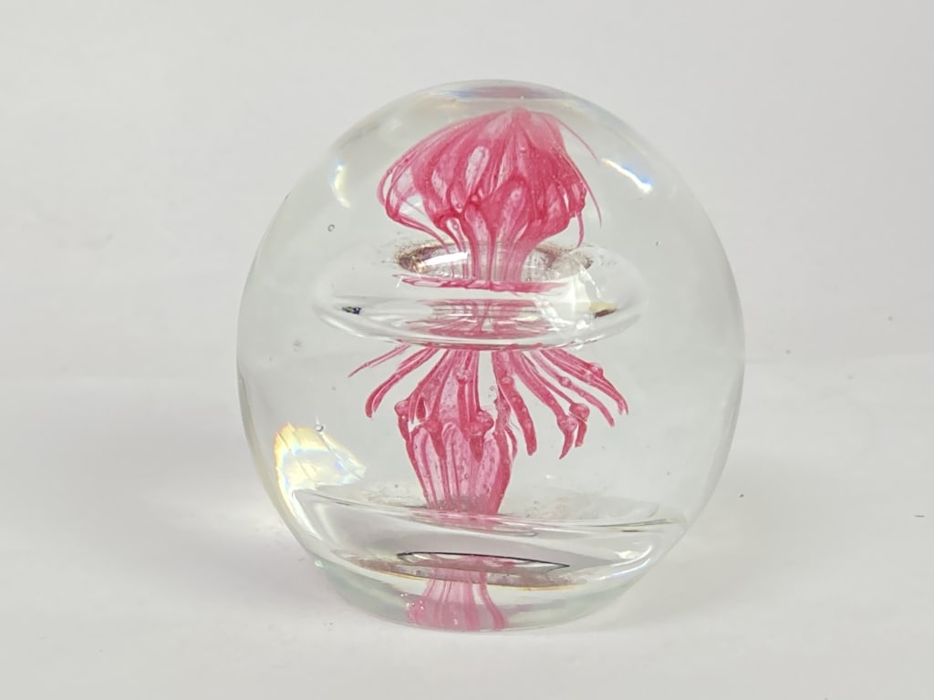 Dynasty Gallery Pink Jellyfish Bubble Glass Paperw: Dynasty Gallery Pink Jellyfish Bubble Glass Paperweight, 2.5in