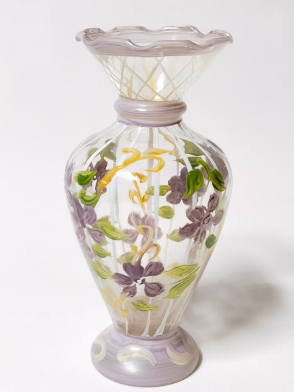 Vintage Fenton Hand Painted Floral Glass Vase: Vintage Fenton Hand Painted Floral Glass Vase, 6.75in