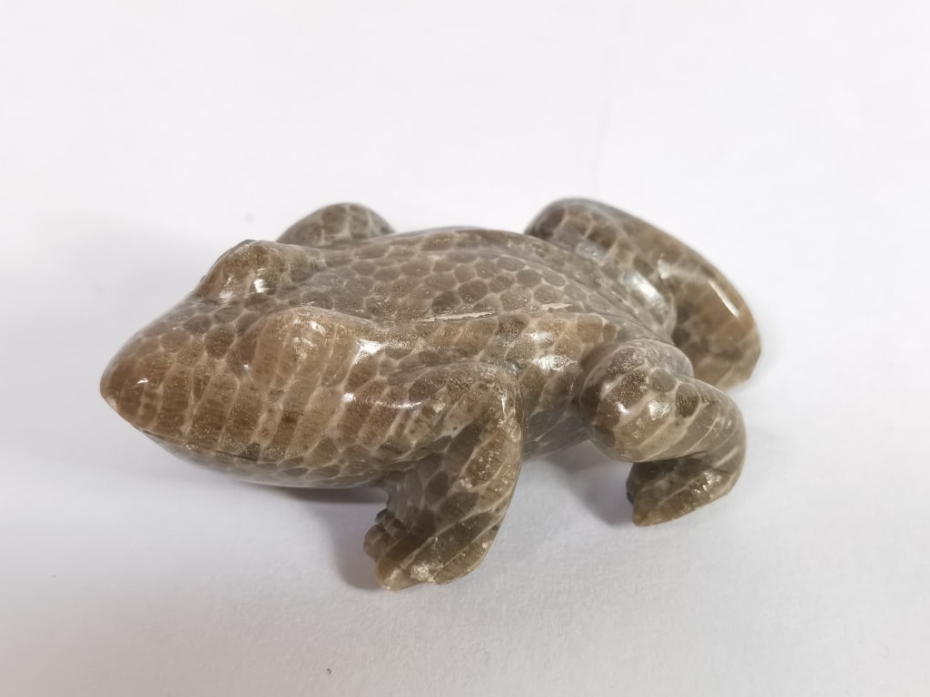 Vintage Stone Carved Frog (1 of 3)
