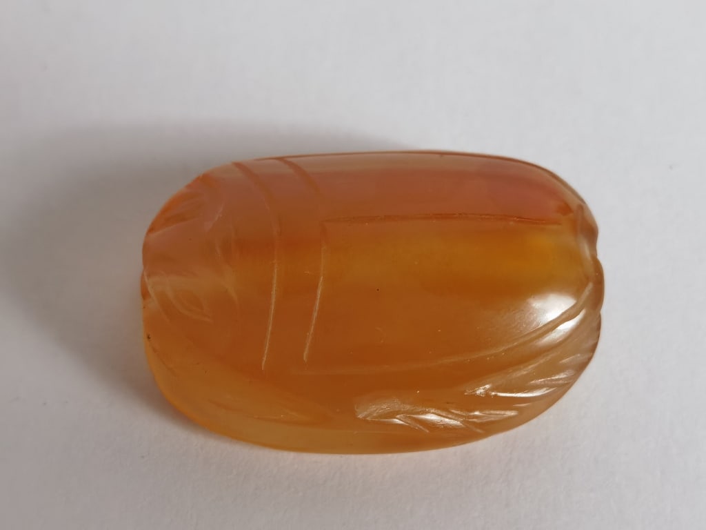 Vintage Egyptian Agate Scarab Carving: Vintage Egyptian Agate Scarab Carving, 1.25in