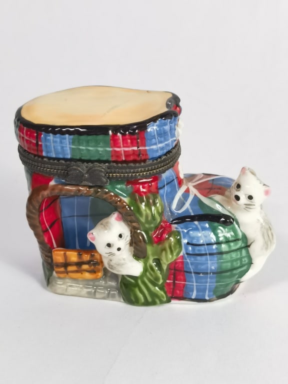 Vintage Porcelain Cats in Boot Trinket Box: Vintage Porcelain Cats in Boot Trinket Box, 2 1/8in by 2.75in