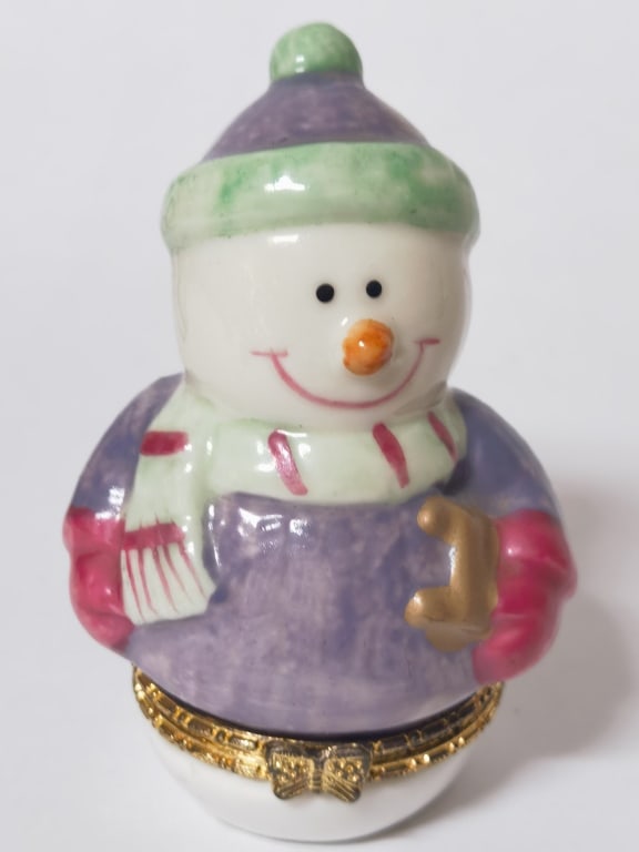 Vintage Porcelain Snowman Trinket Box: Vintage Porcelain Snowman Trinket Box, 3.25in