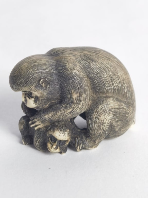 Japanese Netsuke Monkey Figurine (1 of 4)