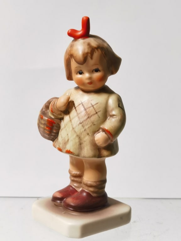 Vintage Goebel Hummel Porcelain "I Brought You a G: Vintage Goebel Hummel Porcelain "I Brought You a Gifr" Figurine, 4in