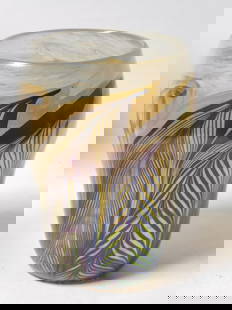 Vintage Iridescent Pulled Feather Art Glass Vase: Vintage Iridescent Pulled Feather Art Glass Vase, 6.25in