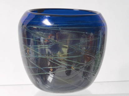 1990 Vintage Signed Iridescent Green Swirl Blue Ar: 1990 Vintage Signed Iridescent Green Swirl Blue Art Glass Vase, 4.5in