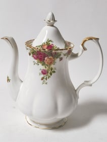 1962 Royal Albert Old Country Roses Coffee Pot