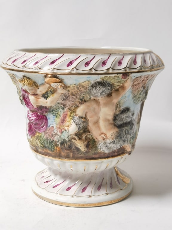 Vintage Capodimonte Italy Porcelain Vase (1 of 8)