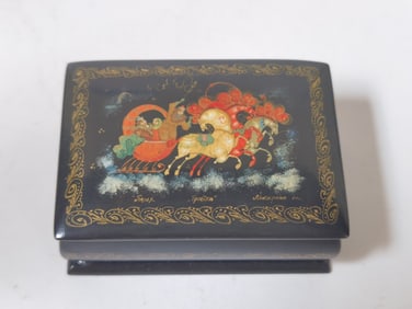 Vintage Russian Hand Painted Lacquer Jewelry Box