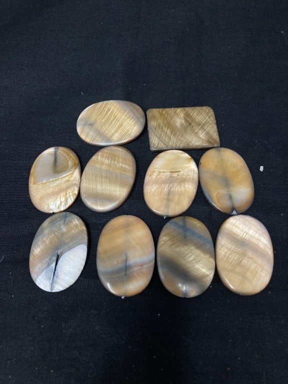 Group of Brown Mother-of-Pearl Oval Flat Beads: Group of Brown Mother-of-Pearl Oval Flat Beads, 1.25-1 3/8in