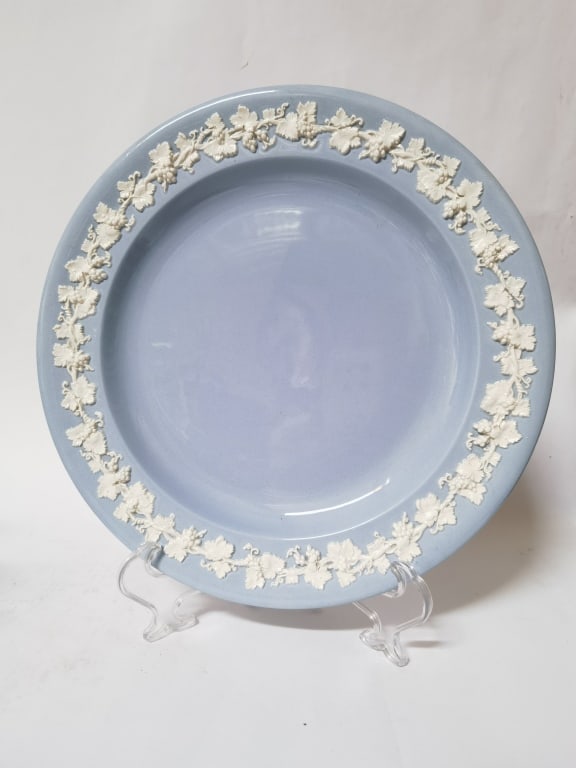 Vintage Wedgwood Embossed Queens Ware Plate (1 of 4)