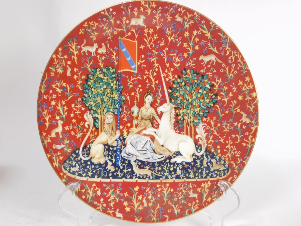 1978 CH Field Haviland Limoges La Dame a la Licorn: 1978 CH Field Haviland Limoges La Dame a la Licorne, 10in