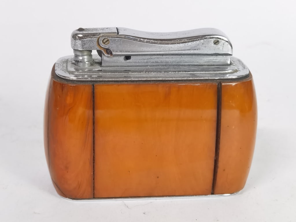 Vintage Calibre Monopol Table Lighter (1 of 4)