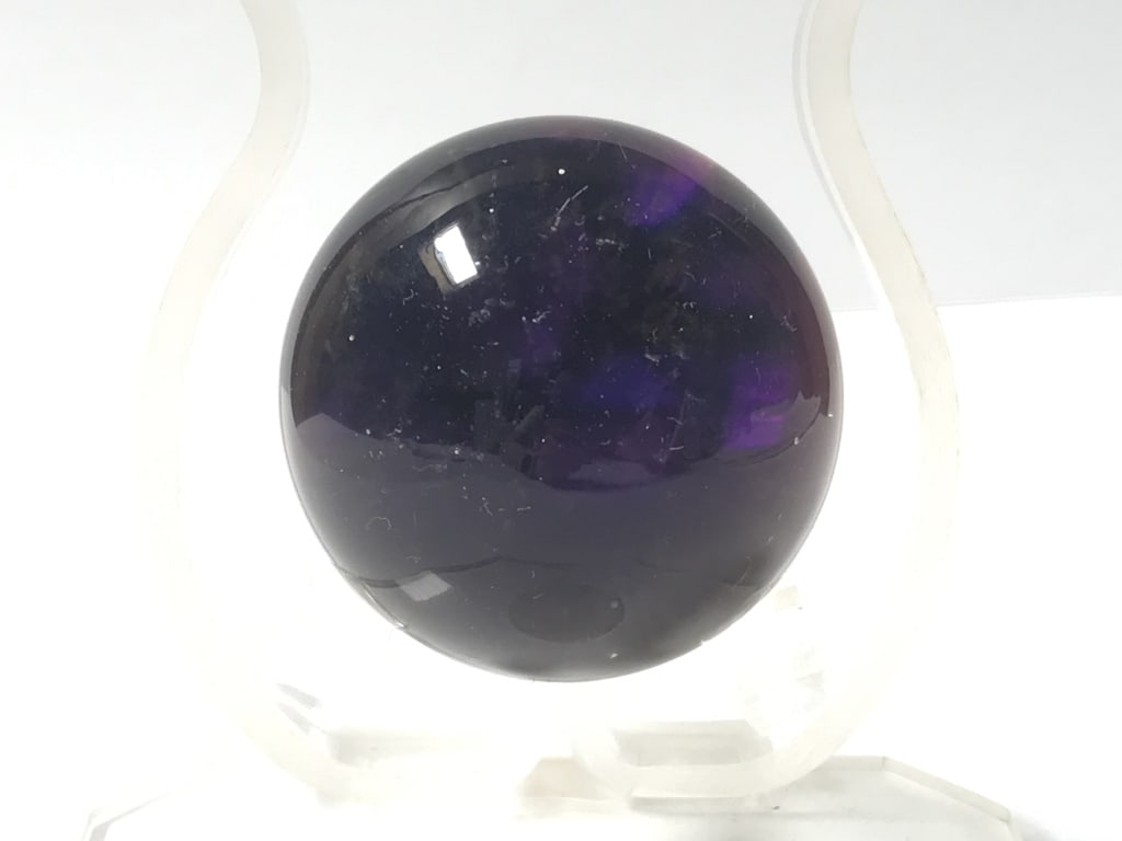 Unmarked Clear/Color Glass Paperweight: Unmarked Clear/Color Glass Paperweight, 2in by 2.25in