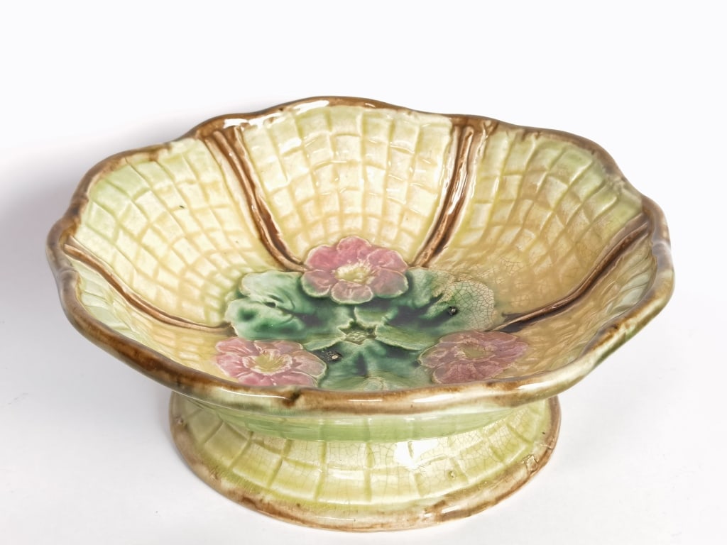 Antique Majolica Water Lily Footed Bowl: Antique Majolica Water Lily Footed Bowl, 3.25in by 9in