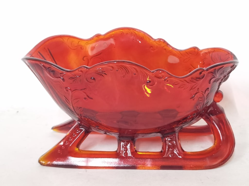 Mosser Glass Ruby Glass Sleigh Centerpiece (1 of 6)