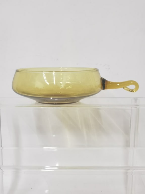 Amber Glass Handled Bowl: Amber Glass Handled Bowl, 8.5in