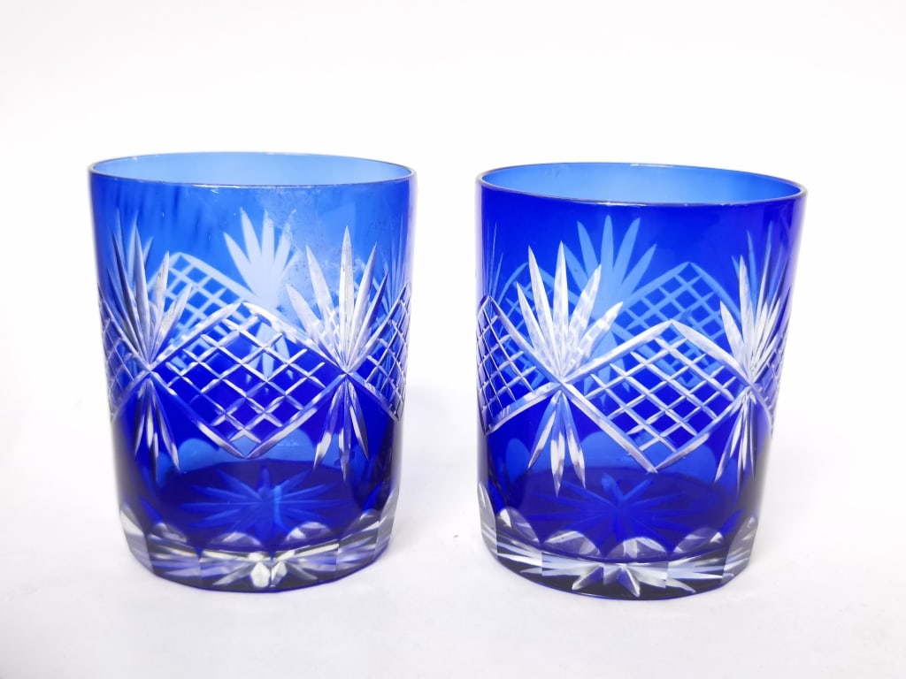 (2) Vintage Bohemian Cobalt Blue Glass Tumblers: (2) Vintage Bohemian Cobalt Blue Glass Tumblers 4in