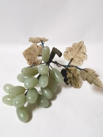 Vintage Chinese Jade Carved Grape