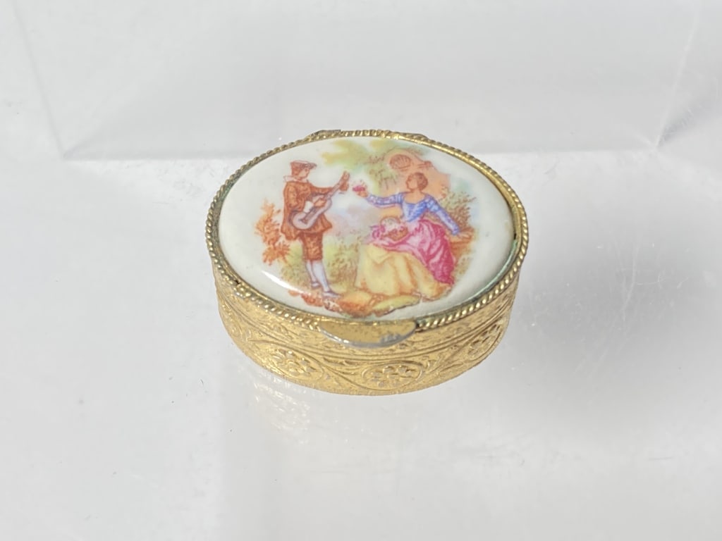 Vintage Italian Porcelain Plaque Metal Trinket Box: Vintage Italian Porcelain Plaque Metal Trinket Box, 1.25in by 1in by 0.5in