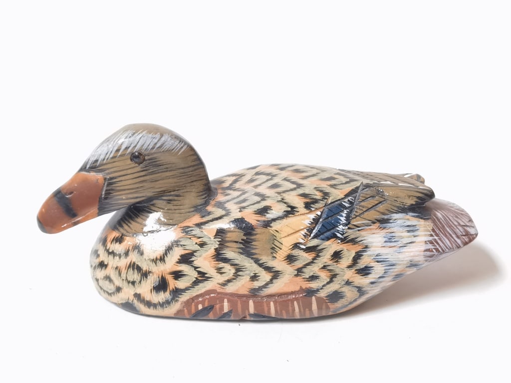 Vintage Wood Carved Hand Painted Duck Decoy: Vintage Wood Carved Hand Painted Duck Decoy 3.25in by 7.5in