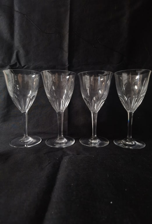 (4) Baccarat France Crystal Zurich Water Goblets: (4) Baccarat France Crystal Zurich Water Goblets, 7.5in