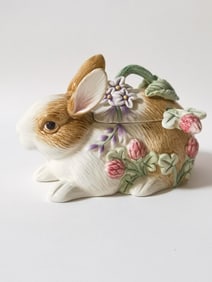 Fitz & Floyd Essentials Porcelain Rabbit Box