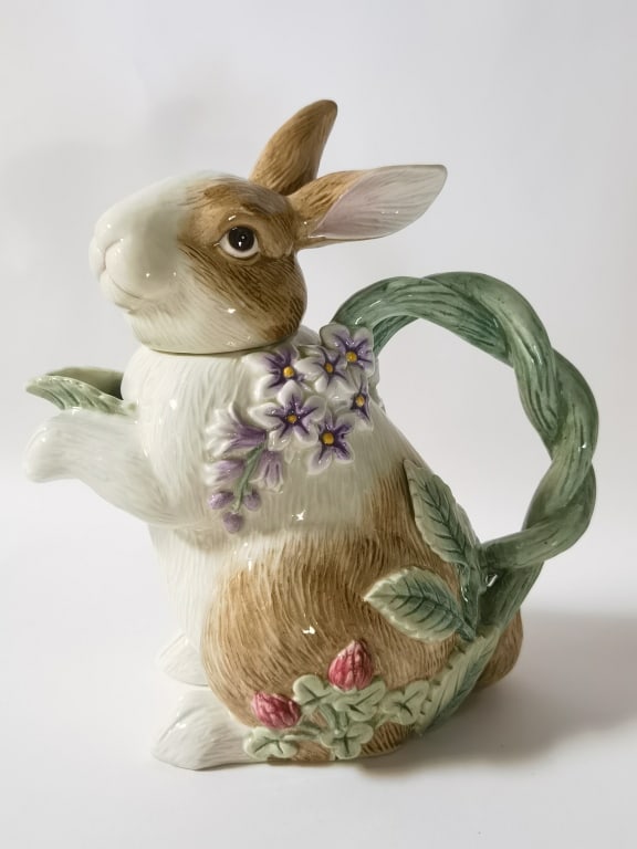 Fitz & Floyd Essentials Porcelain Rabbit Water Pot (1 of 6)